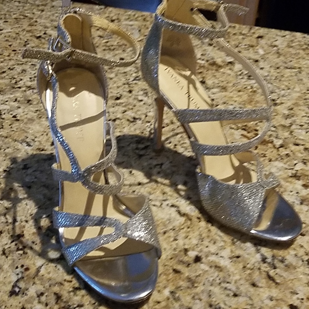 Silver glittery pumps size 8.5